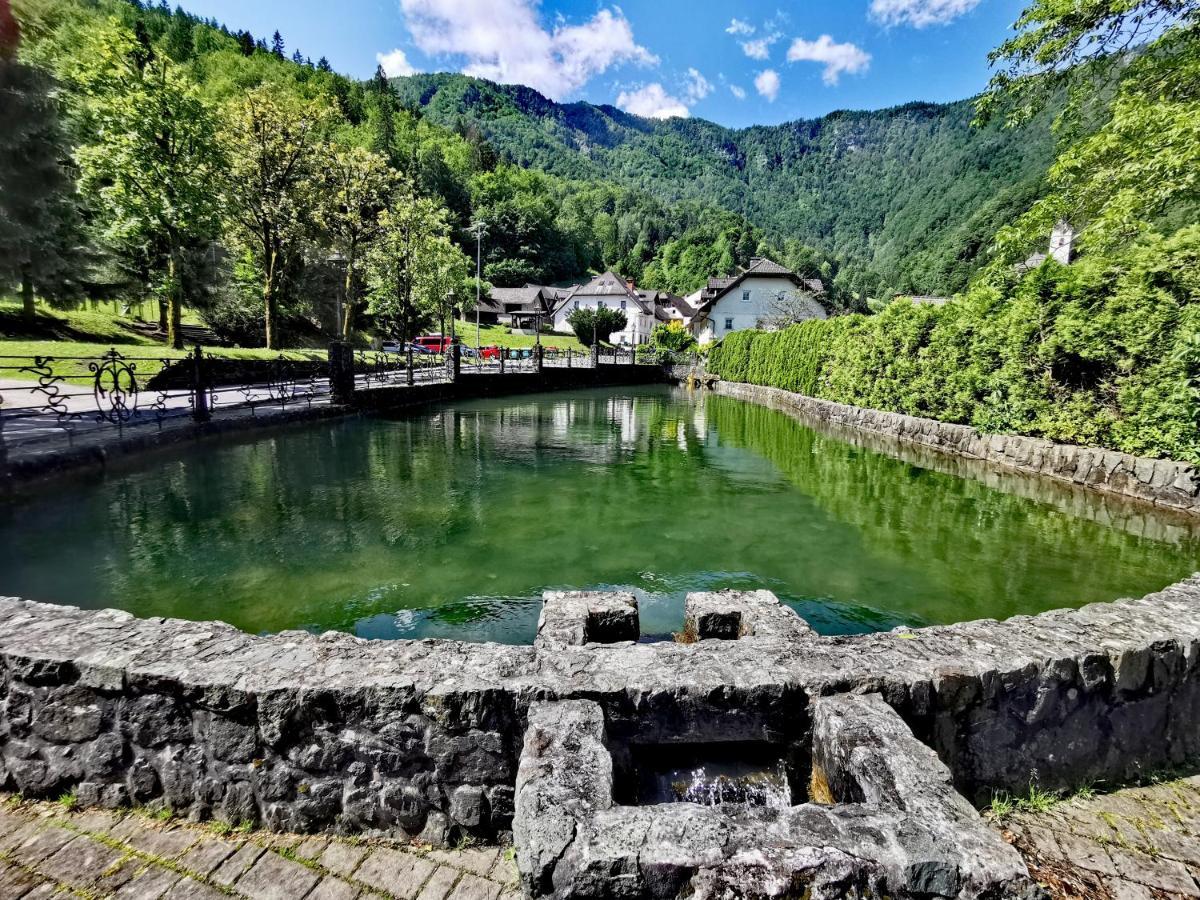 Bajta Kroparica Esterno foto
